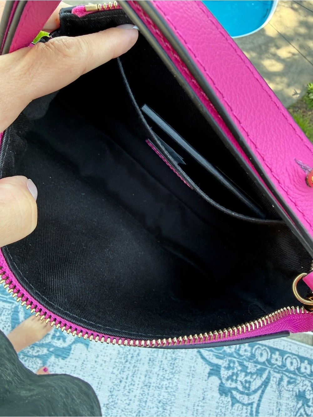 Versace La Medusa Vitello Shoulder Bag Hot Pink Gold Like New - Picture 9 of 12